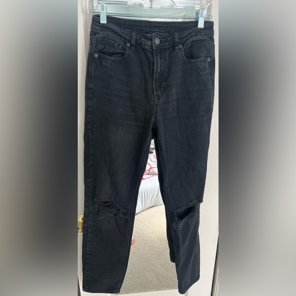 Black American Eagle distressed jeans